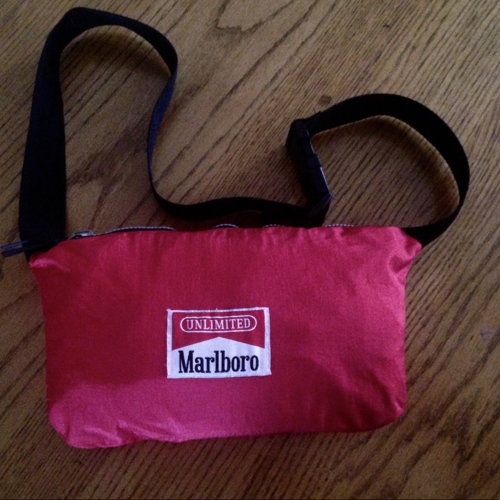 Vintage Marlboro windbreaker in a bag! - Picture 5 of 5